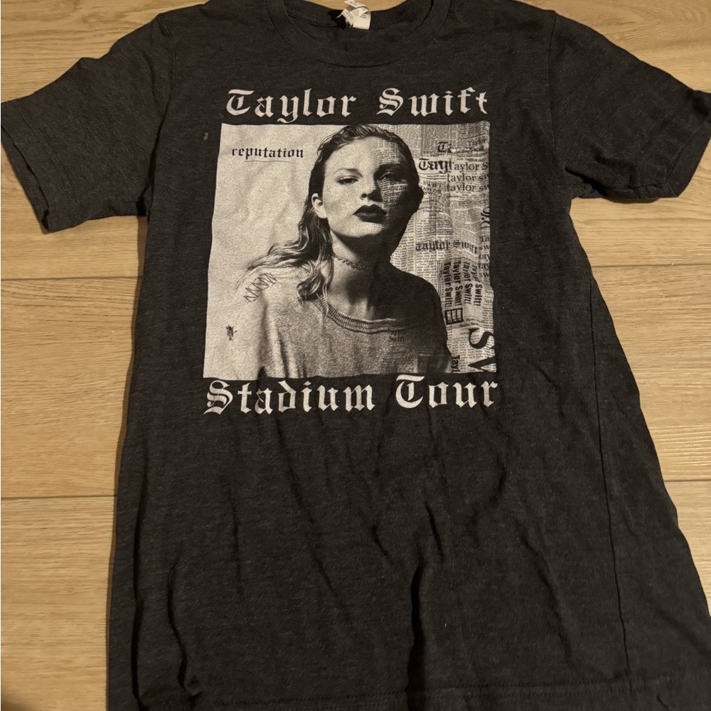 taylor swift rep tour shirt
